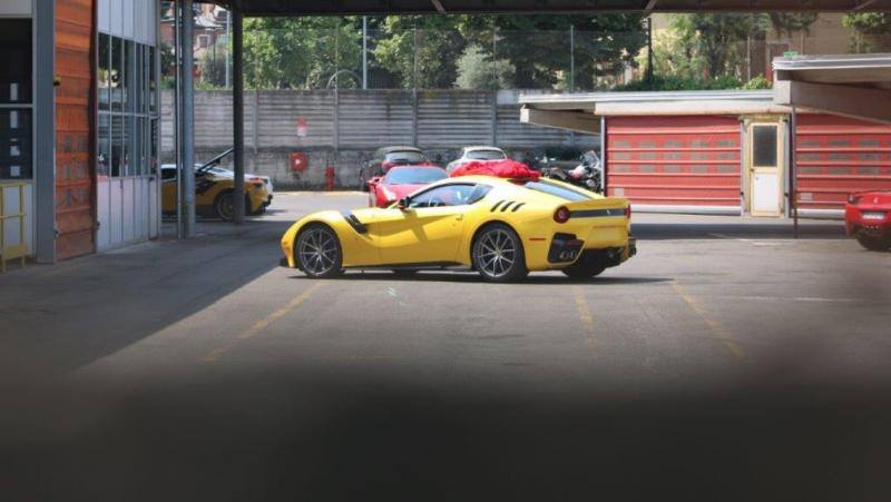 2016_FerrariF12Speciale