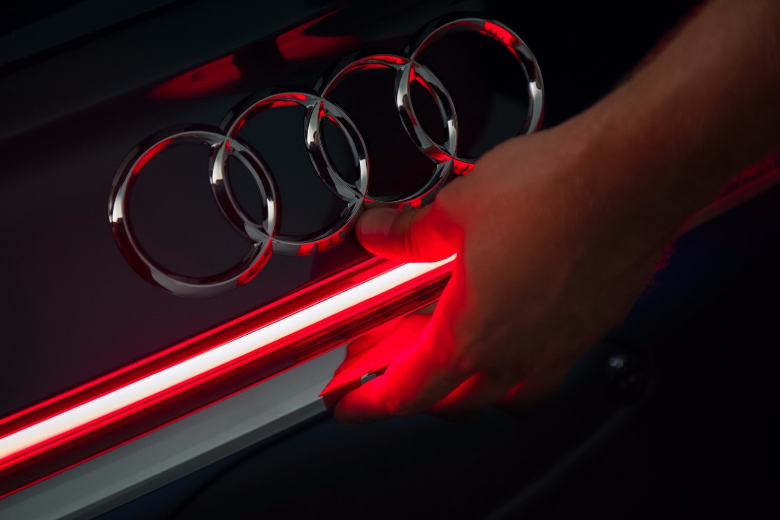 Audi A8 wystawione na próbę dotyku