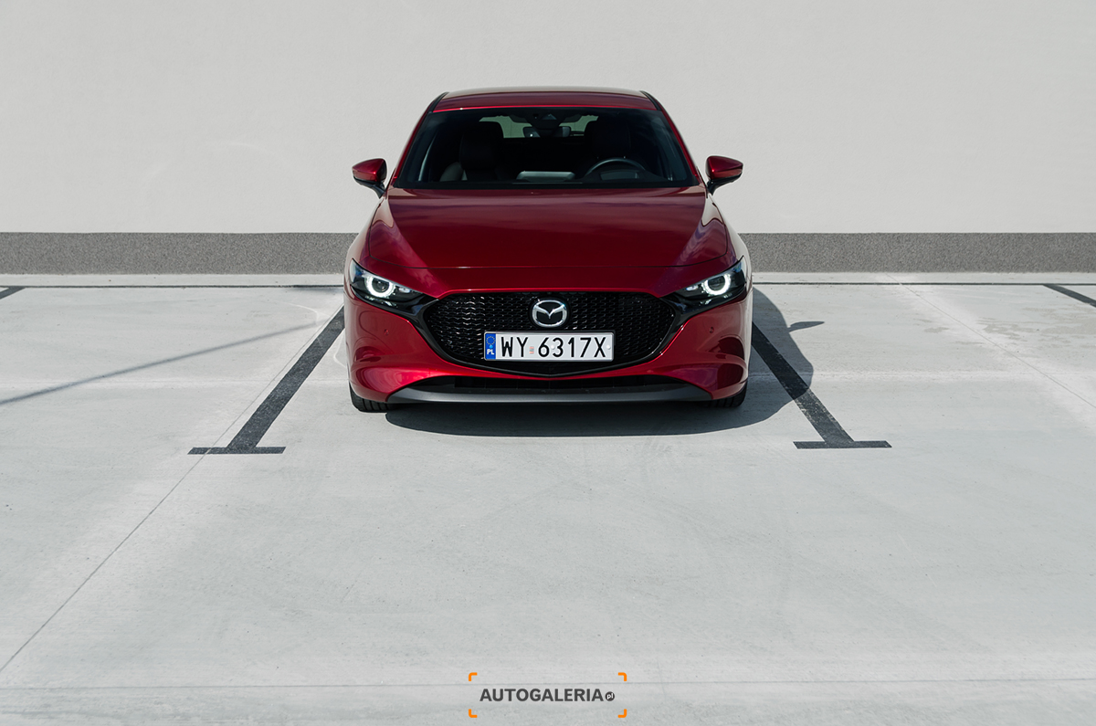 Mazda 3 SKYACTIV-G 2.0 Hikari | fot. Dominik Kopyciński