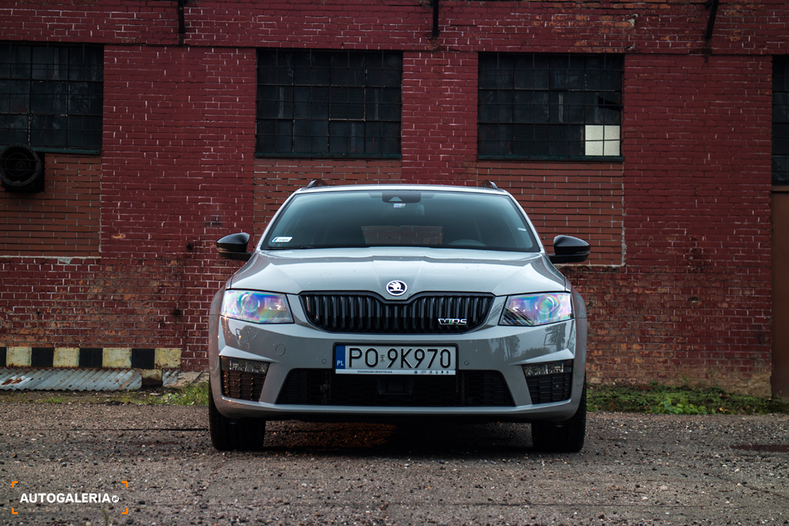 Octavia RS front