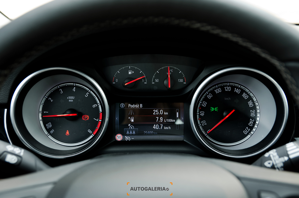 Opel Astra 1.4 Turbo 150 KM Elite | fot. Dominik Kopyciński