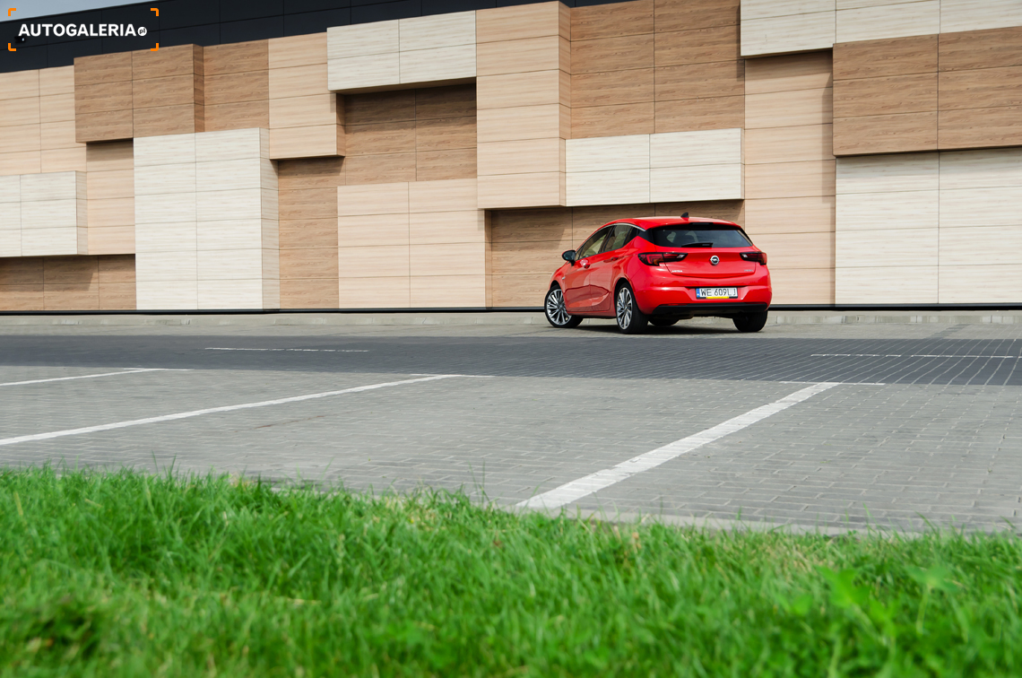 Opel Astra 1.4 Turbo 150 KM Elite | fot. Dominik Kopyciński
