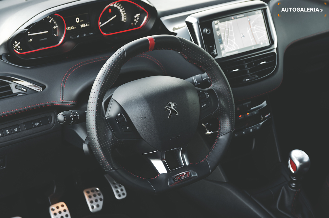 Peugeot 208 GTi FL | fot. Dominik Kopyciński