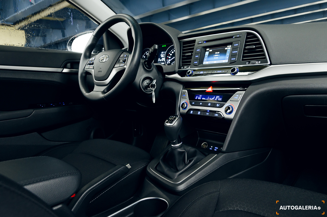 Hyundai Elantra 1.6 MPI Comfort | fot. Dominik Kopyciński