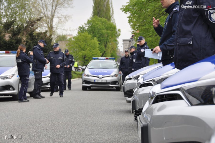 Hybrydowe Toyoty Auris dla polskiej Policji | fot. Policja