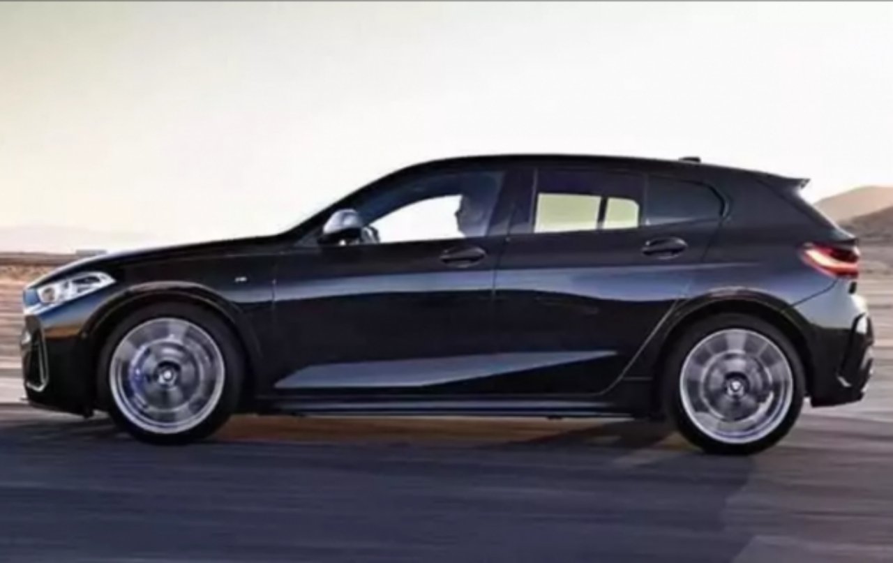 Tak wygląda nowe przednionapędowe BMW Serii 1 [ZDJĘCIA]