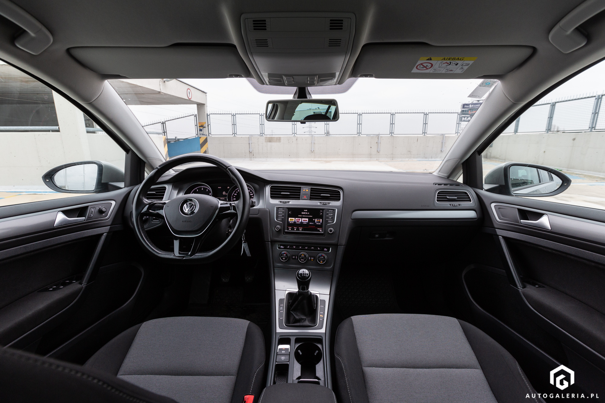 Volkswagen Golf 7 Comfiortline wnętrze