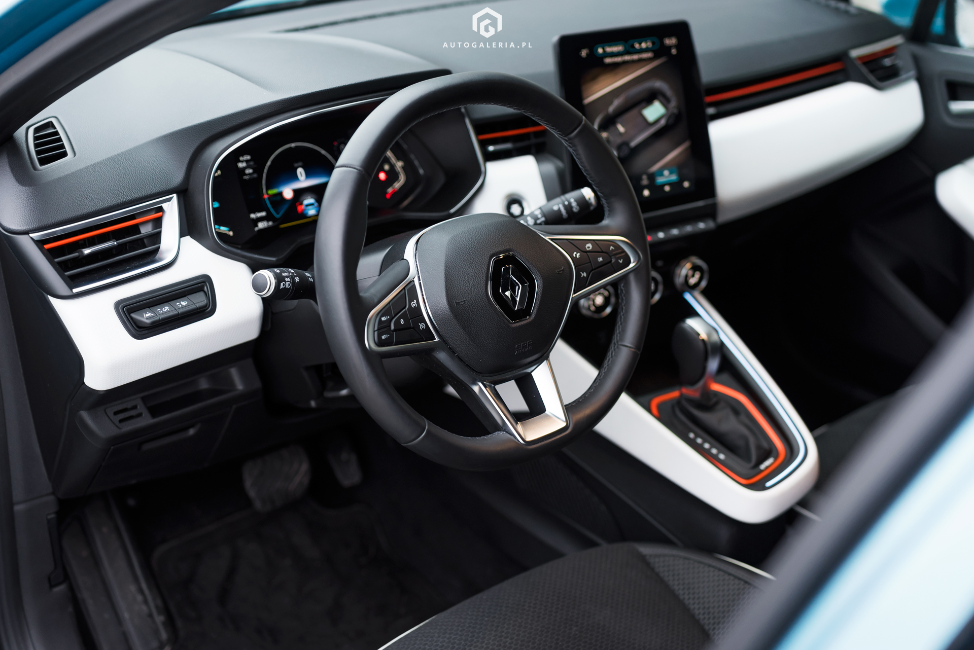 Renault Clio E-Tech Hybrid interior
