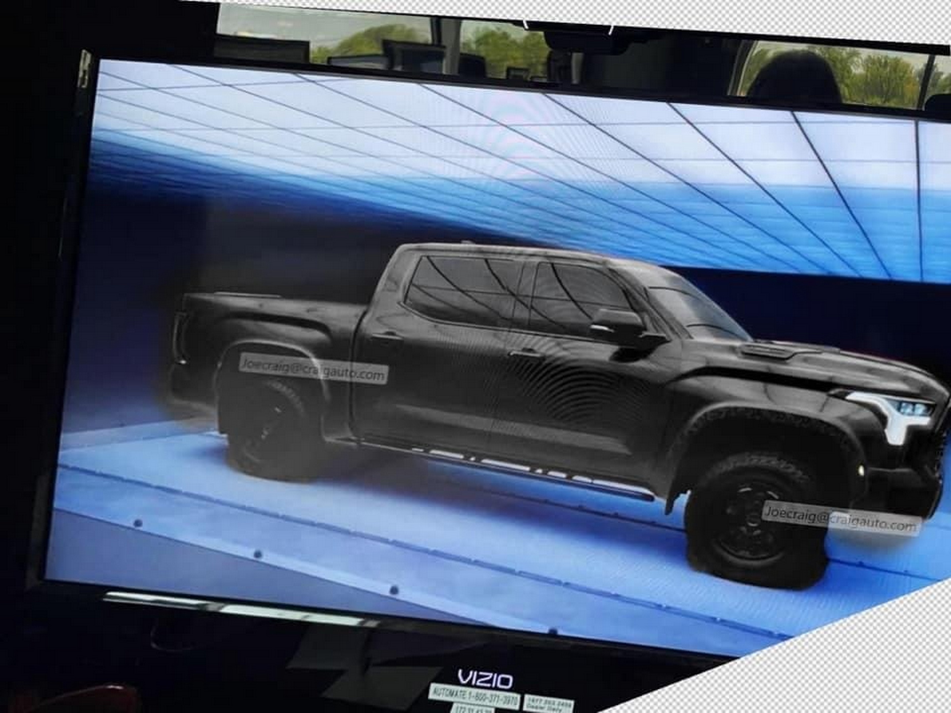 Tak wygląda nowa Toyota Tundra w specyfikacji TRD Pro. Nie ma V8, ale