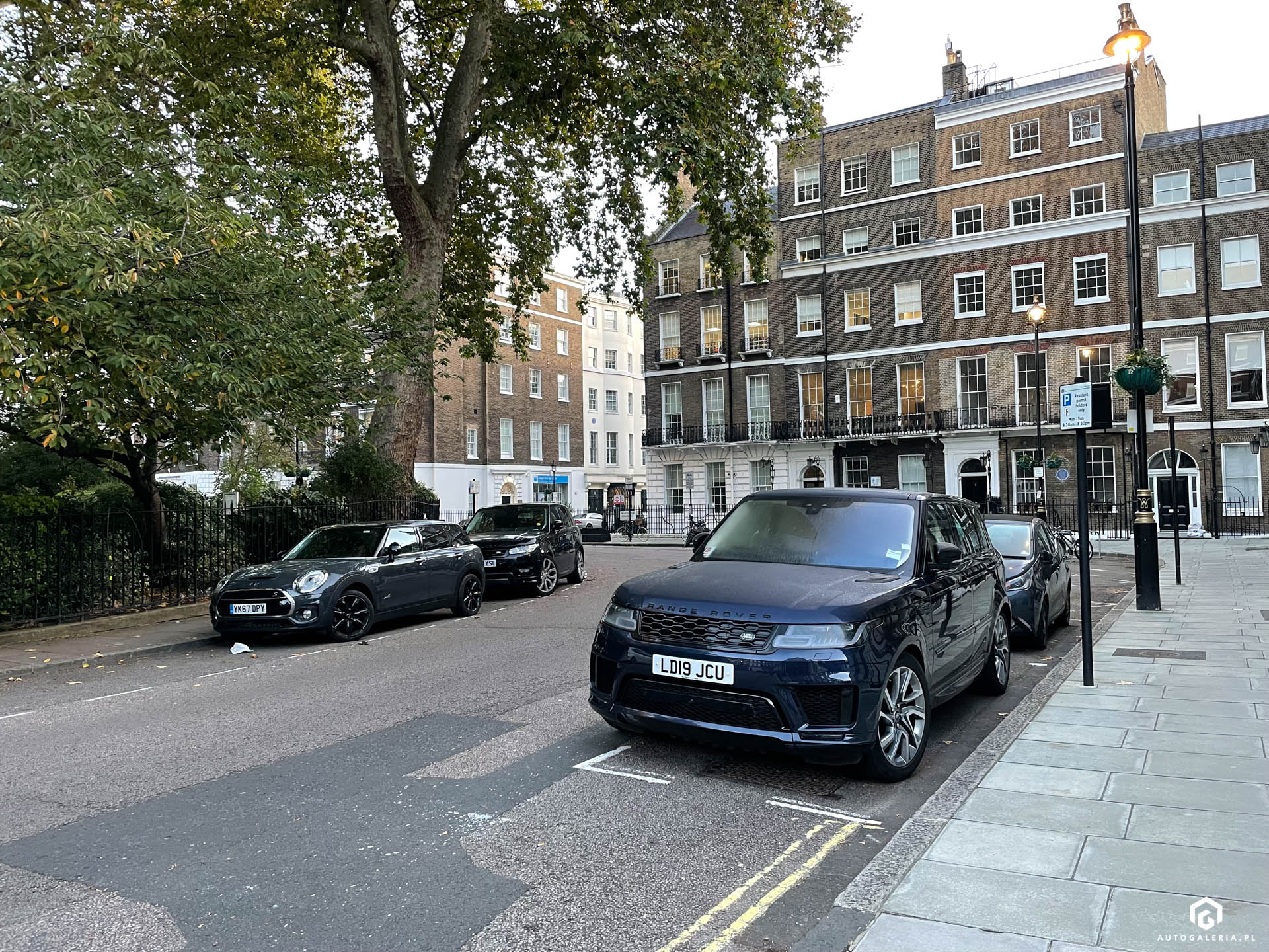 Londyn Range Rover