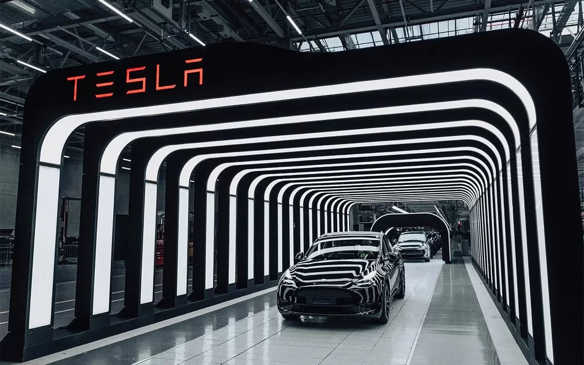 Tesla tani model 2 projekt