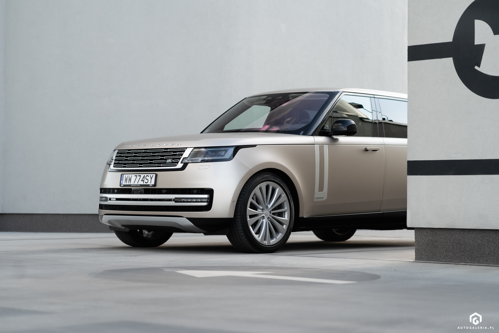 Range Rover Autobiography LWB First Edition 2022