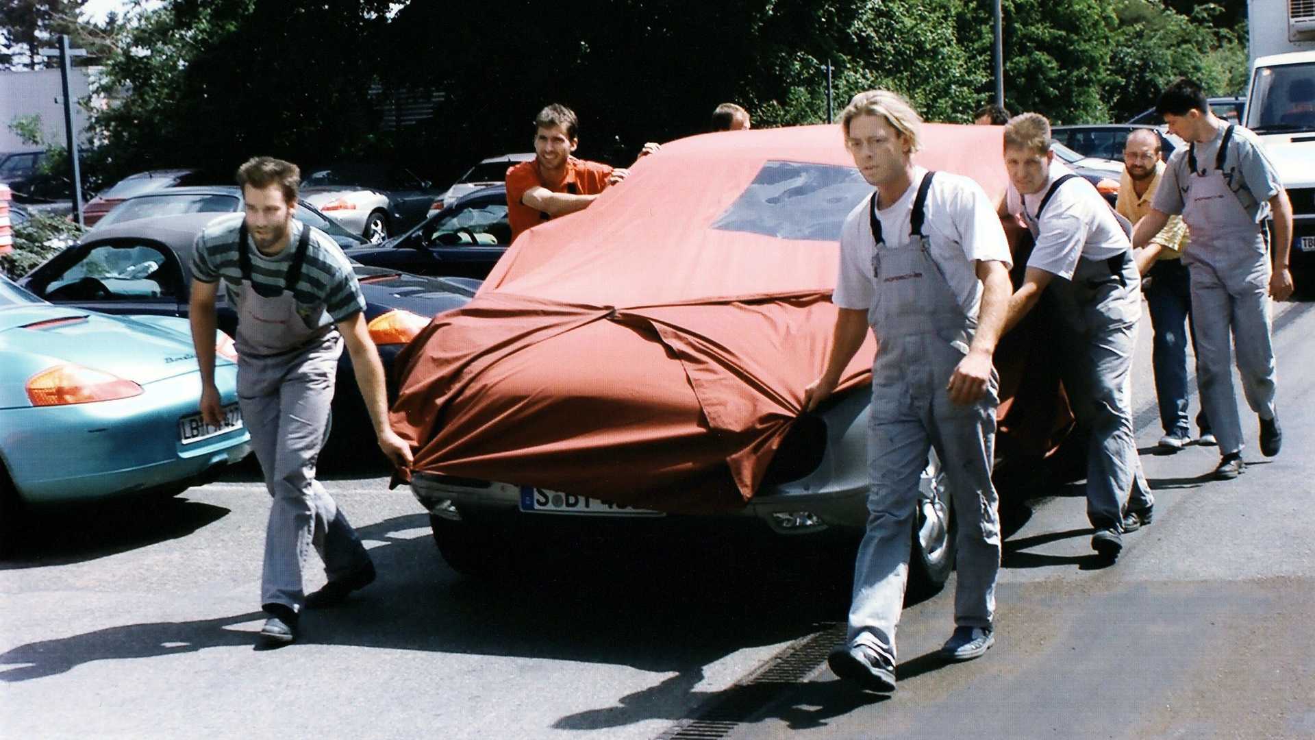 Porsche Cayenne historia