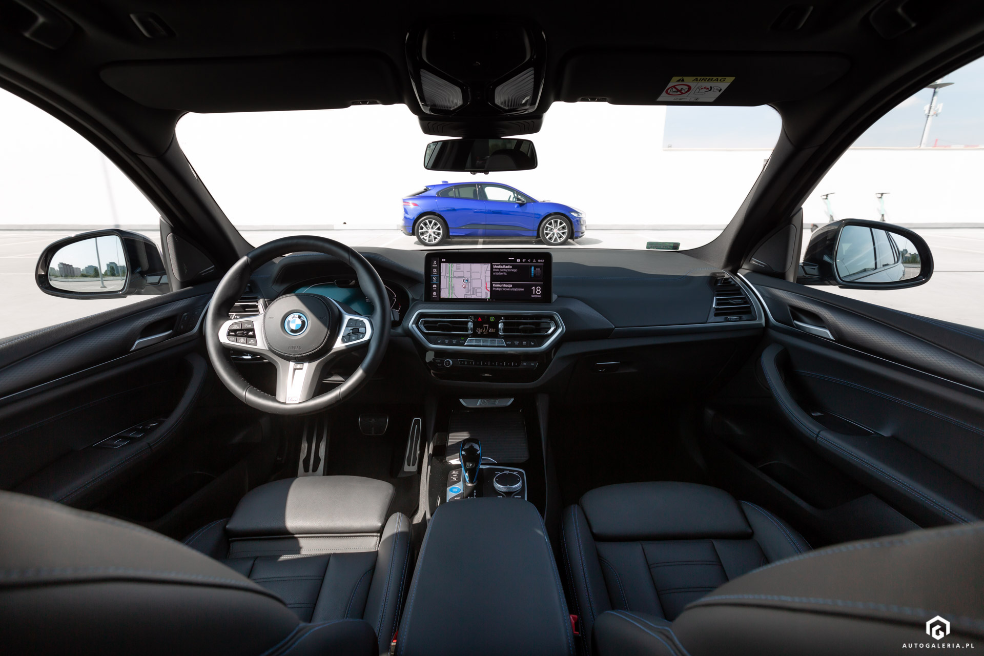 BMW iX3 Jaguar I-Pace