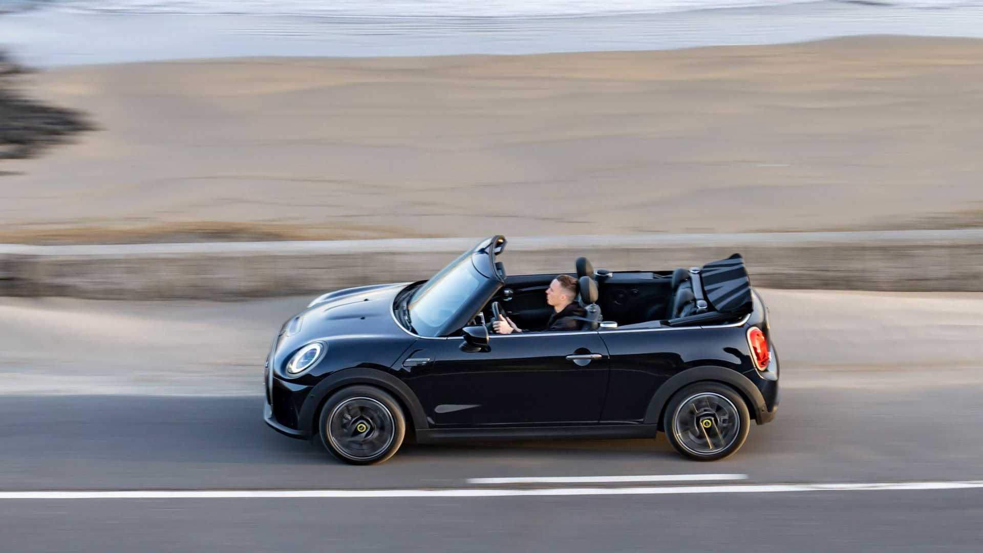 Elektryczne MINI Convertible 2023