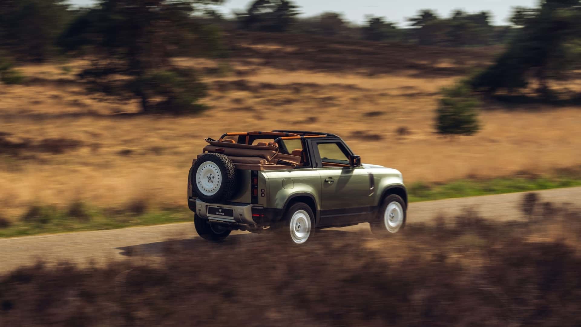 Land Rover Defender Convertible 2023