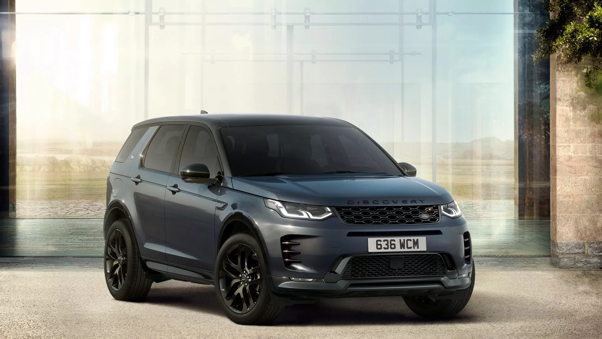 Land Rover Discovery Sport 2024. Cichy lifting przynosi dużo zmian