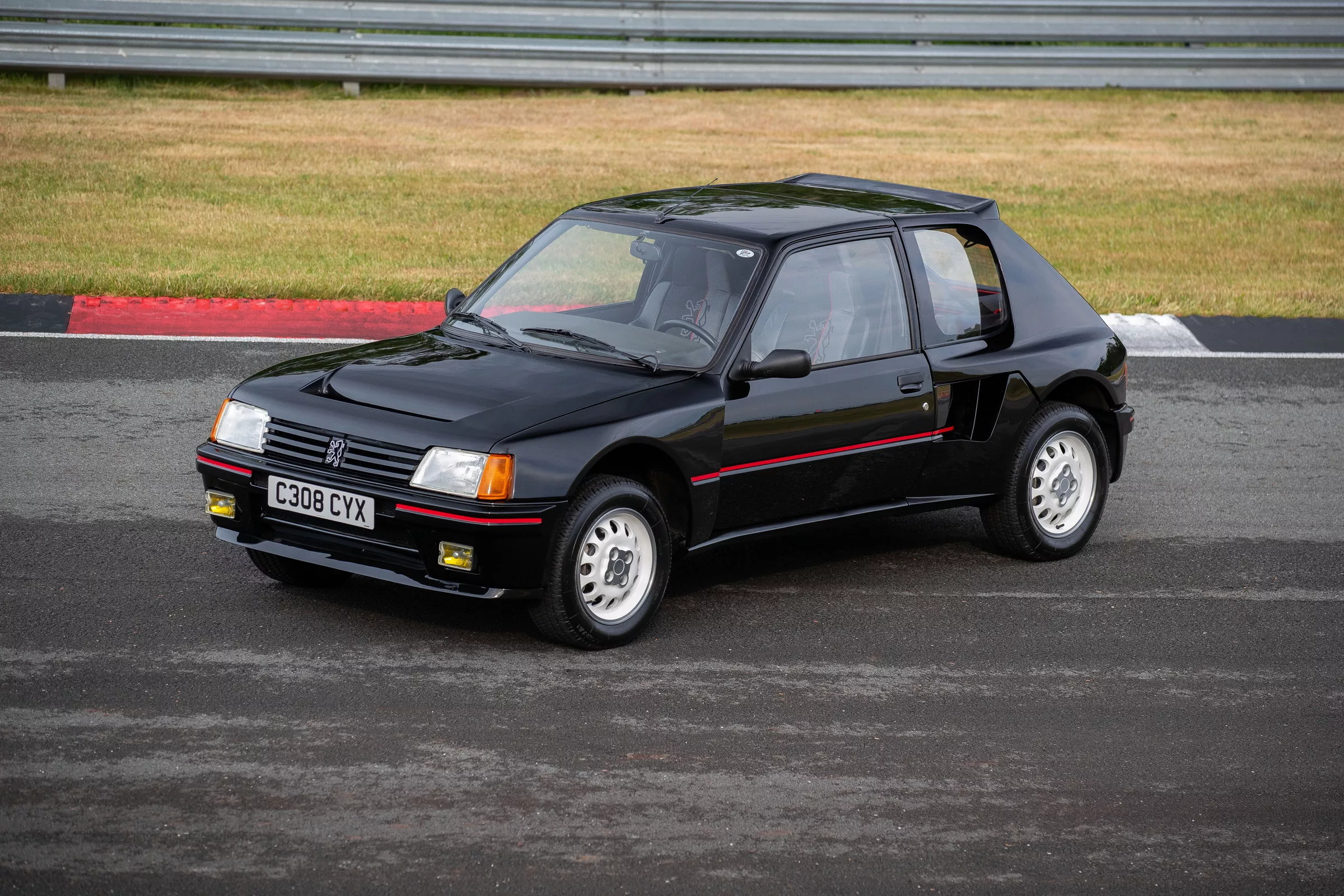 Peugeot 205 Turbo 16