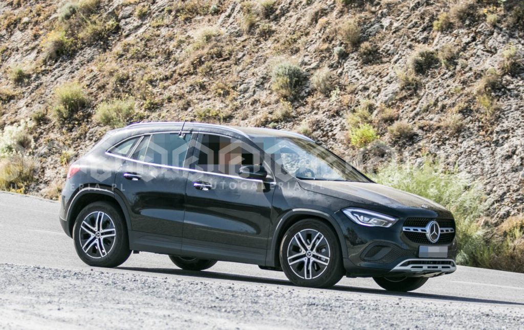 Mercedes GLA 2025. Niemcy testują już nową platformę dla kompaktowego