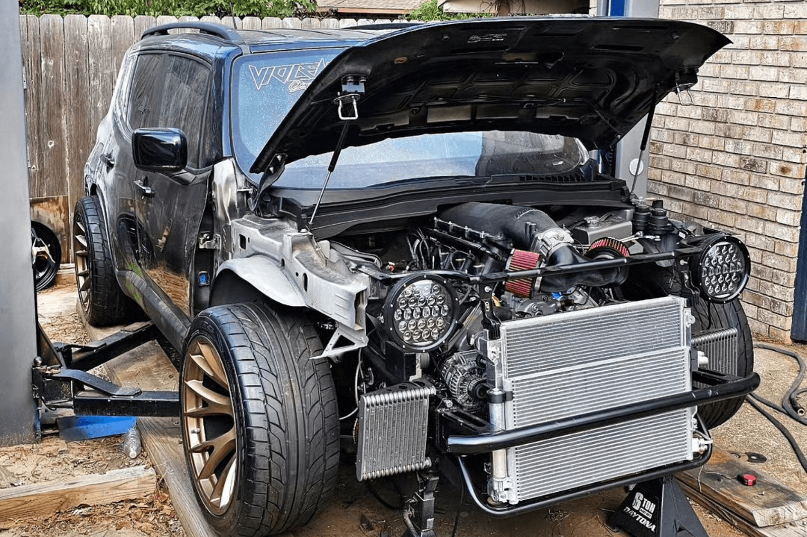 Jeep Renegade V8 HEMI