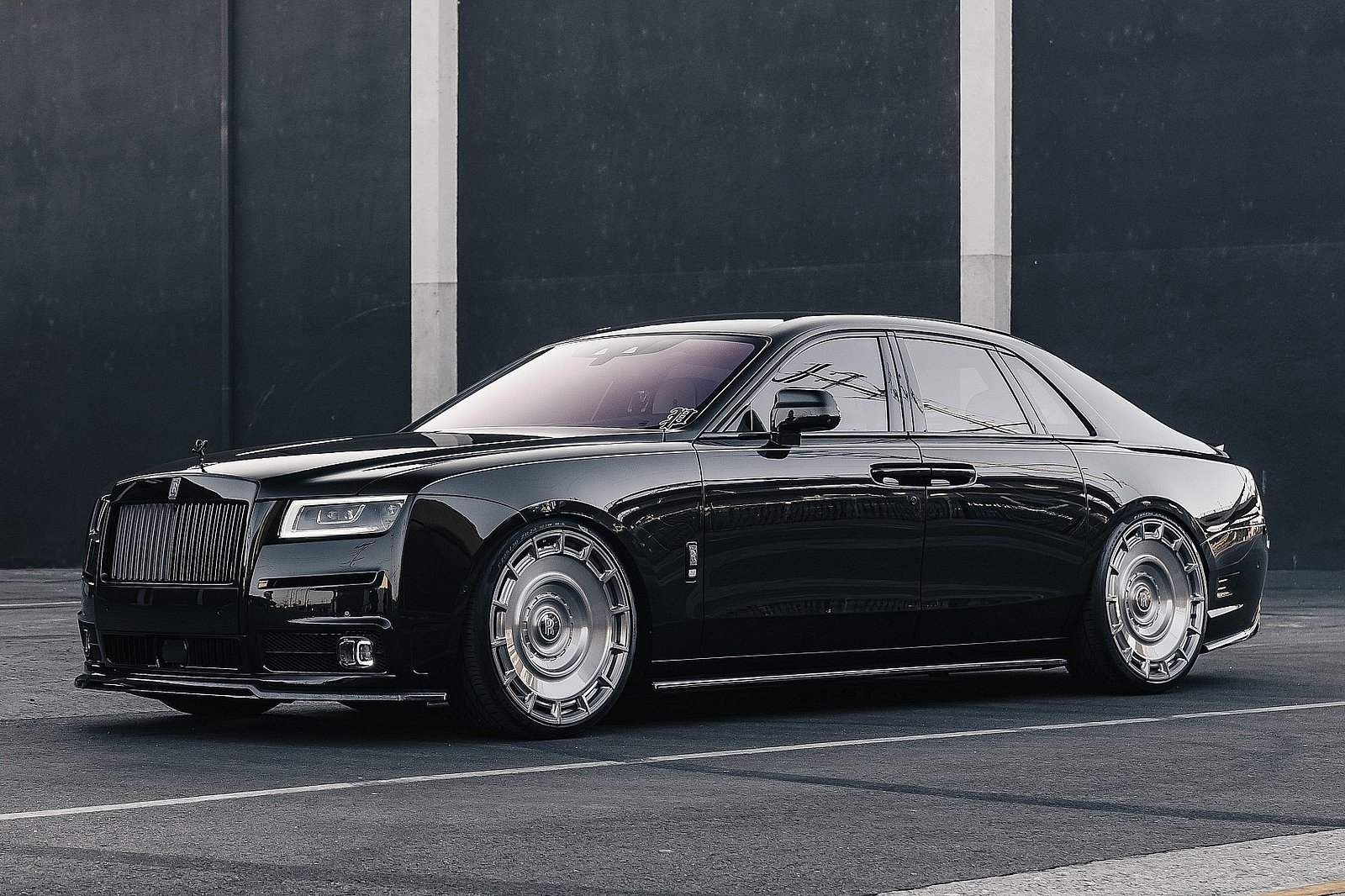 Rolls-Royce Ghost Urban Automotive