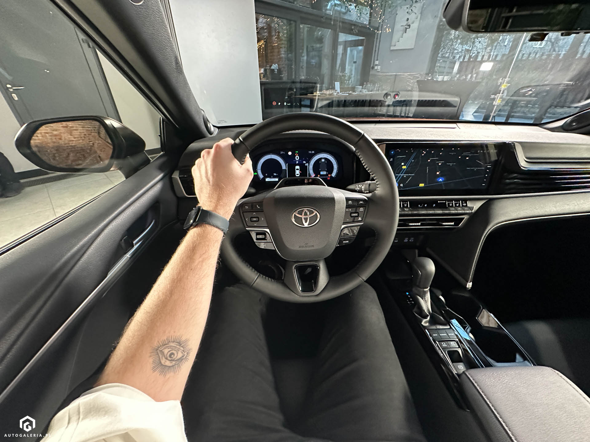 Toyota Camry 2024 wnętrze