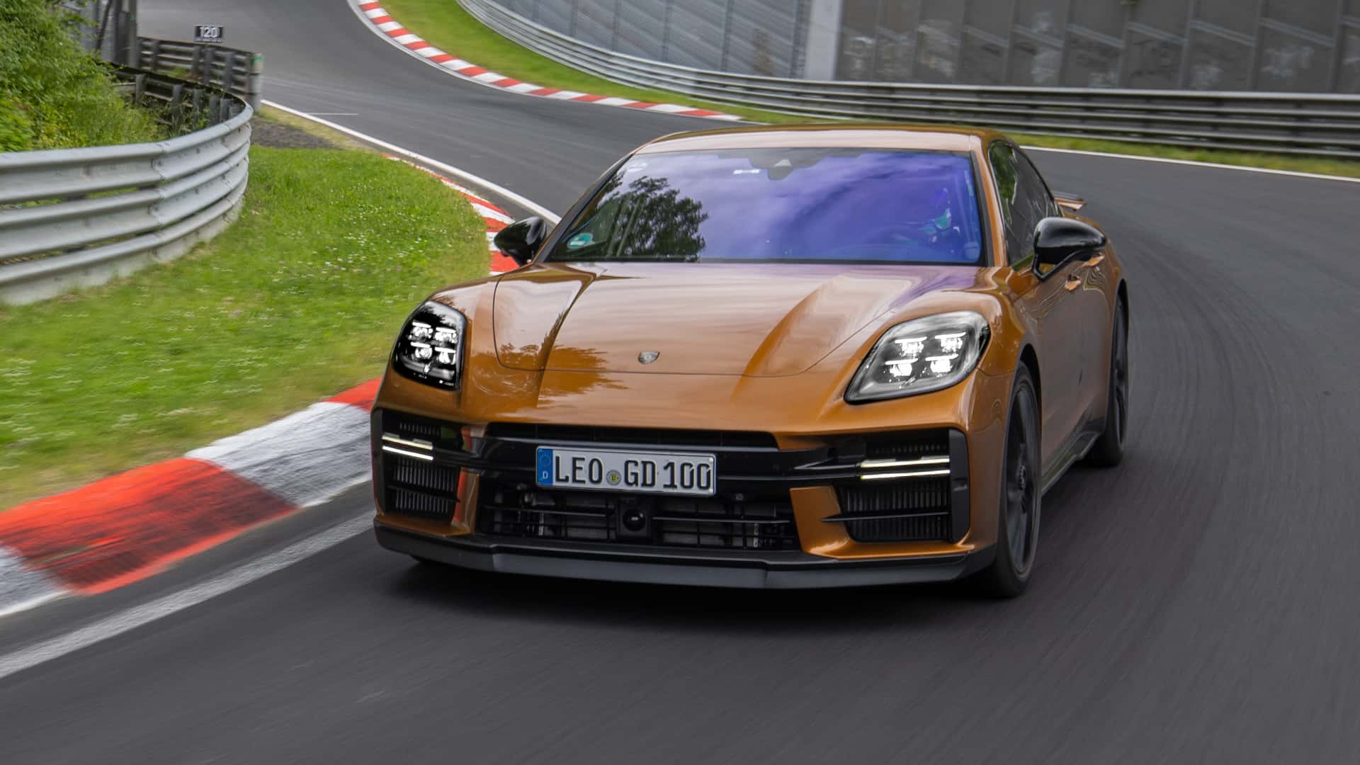 Porsche Panamera Nurburgring