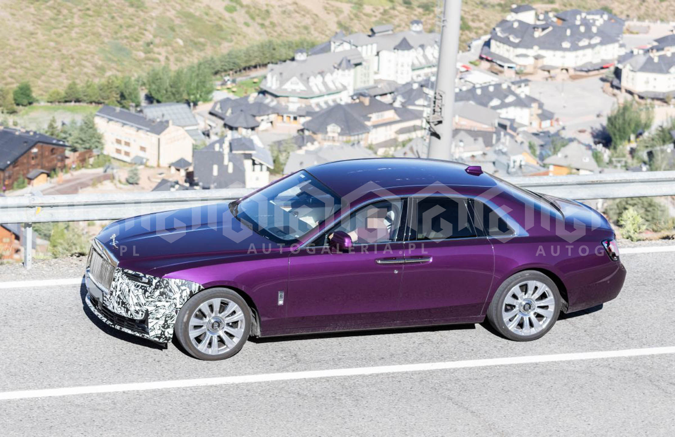 Rolls-Royce Ghost 2025