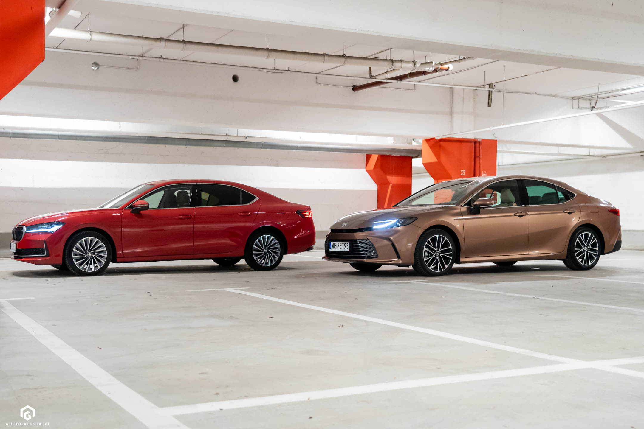 Toyota Camry Skoda Superb 2025 test