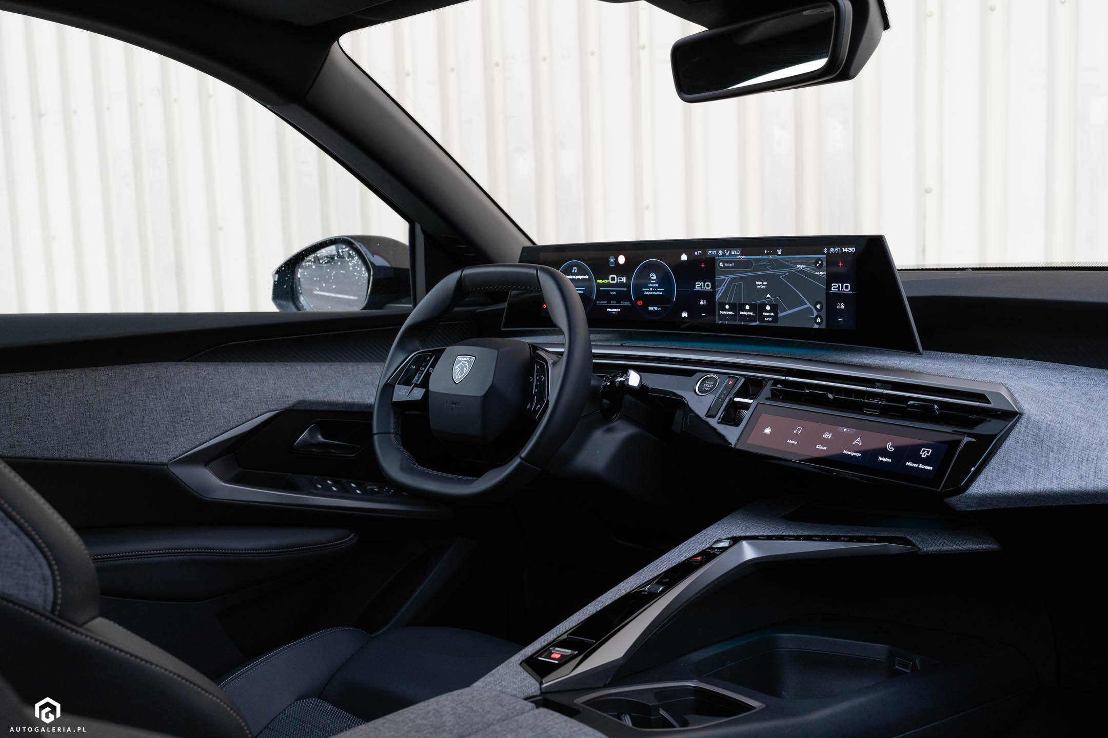 Peugeot E-5008 73 kWh TEST