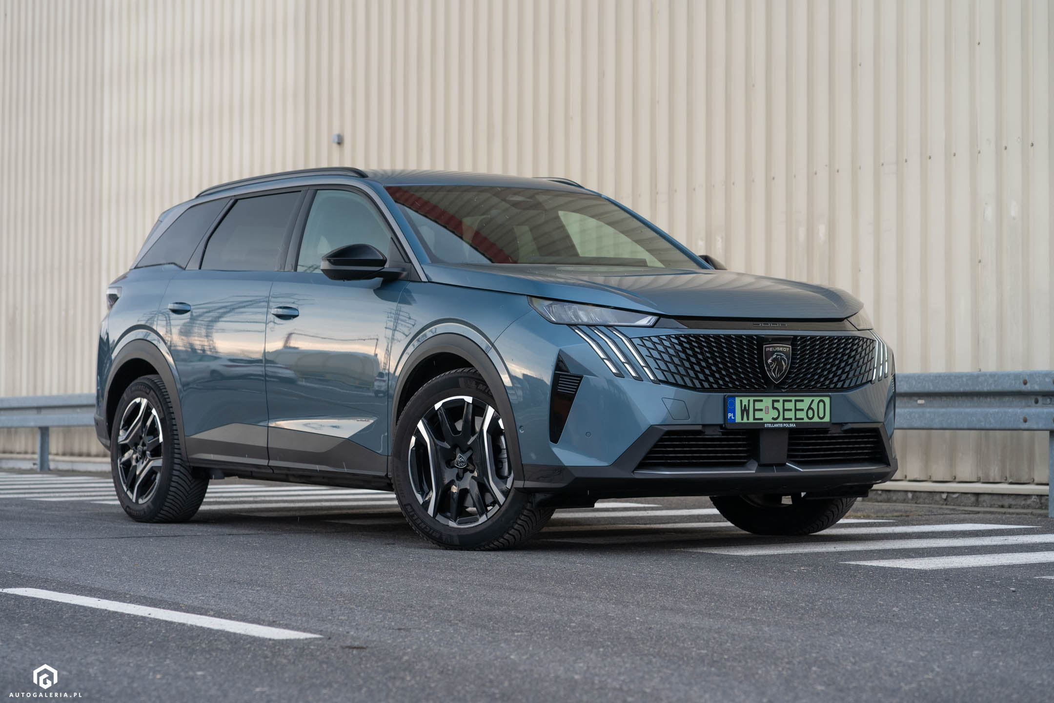 Peugeot E-5008 73 kWh TEST