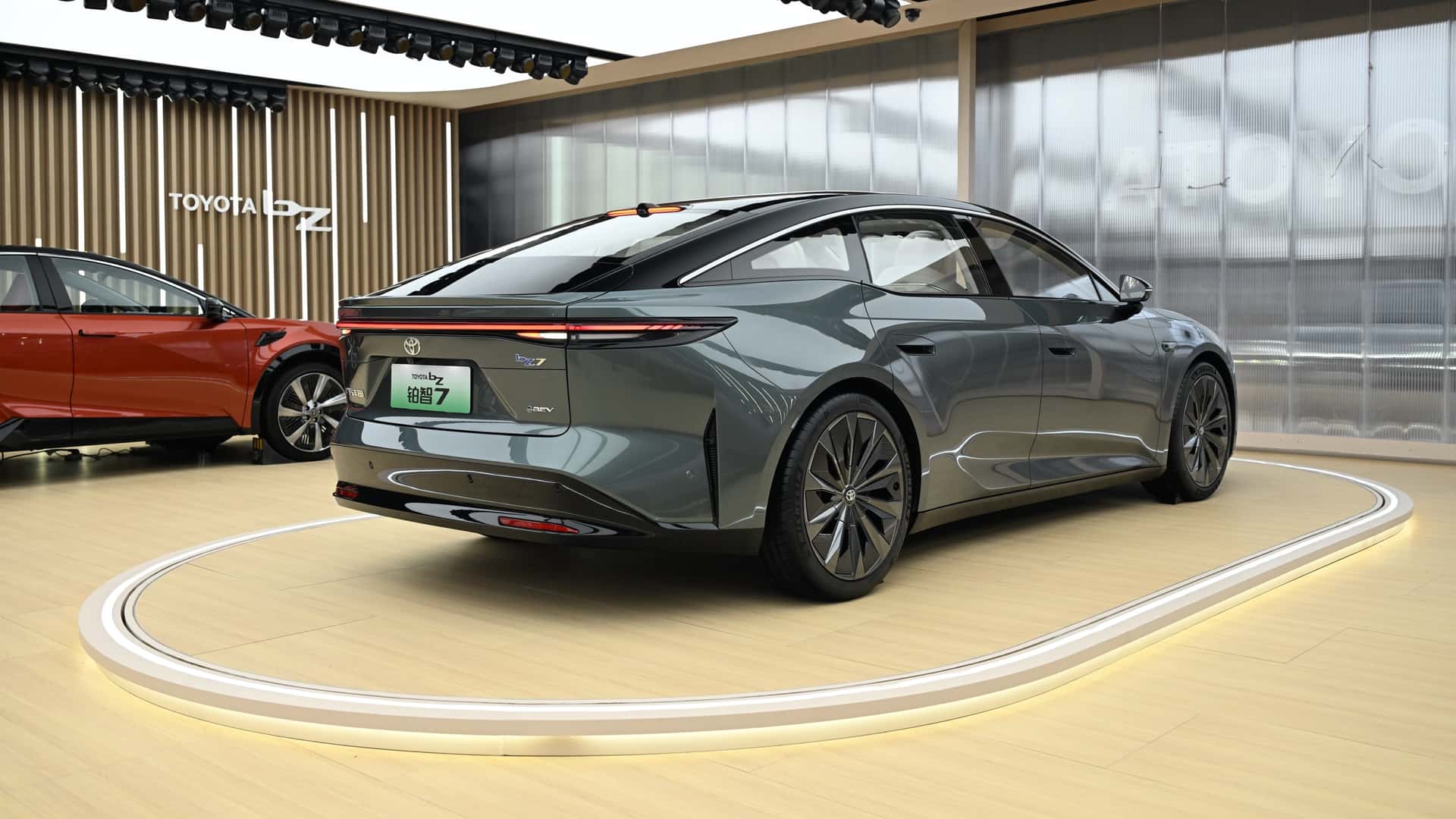 Toyota bZ7 2025