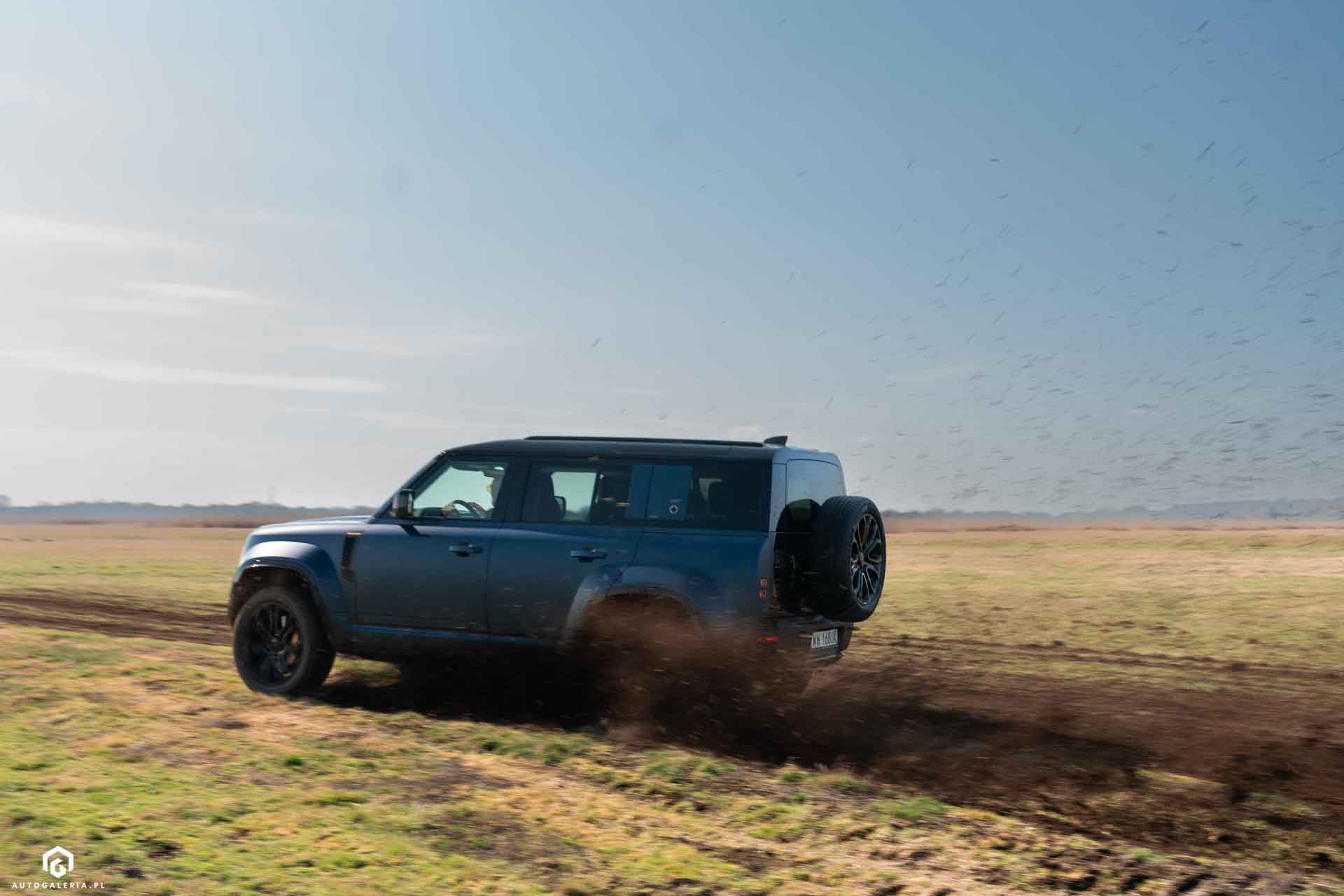 Land Rover Defender Octa test recenzja