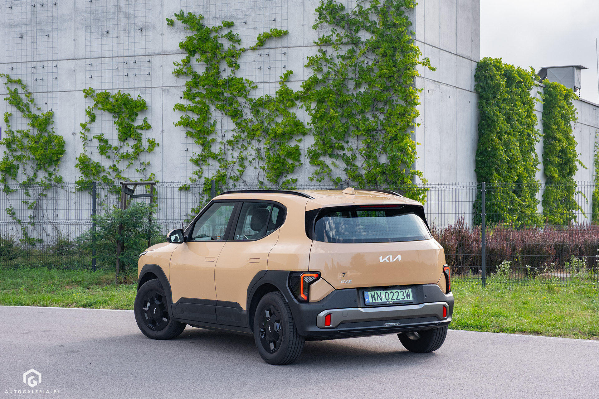 KIA EV2