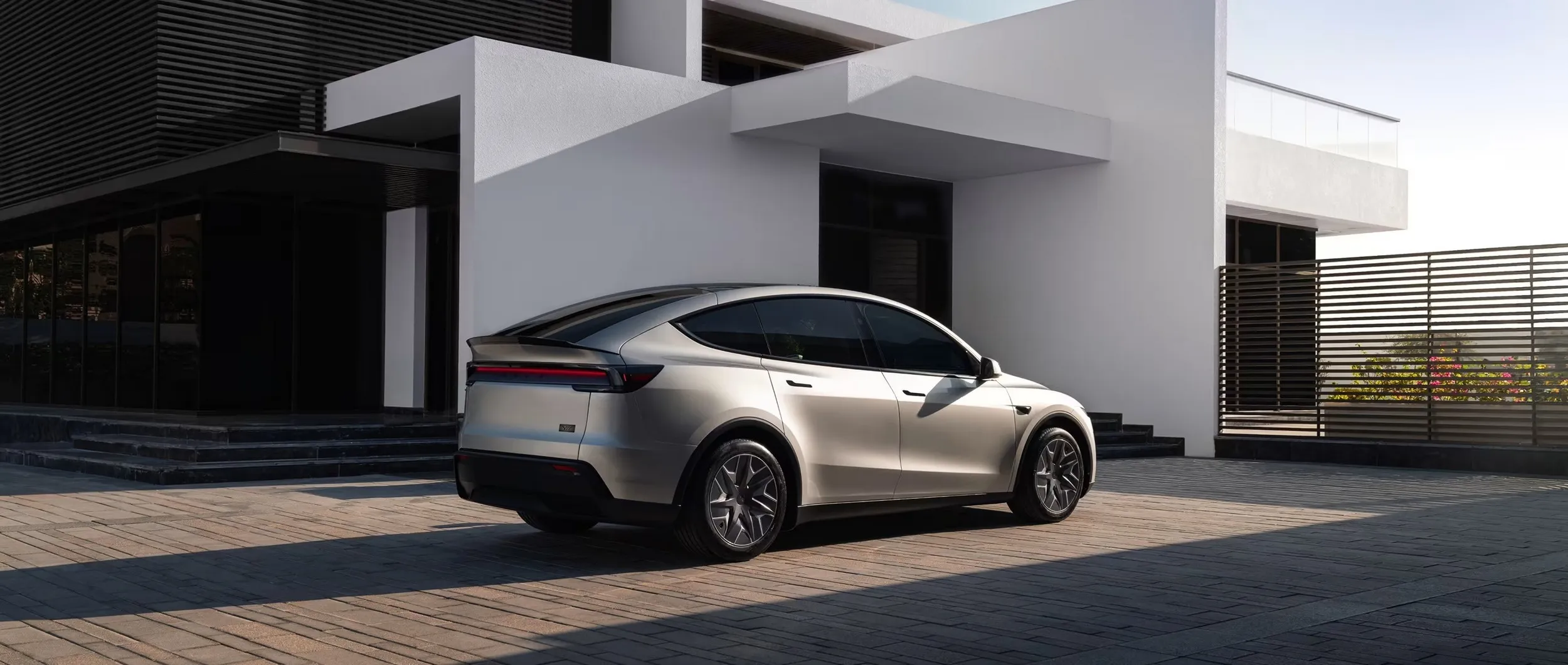 Tesla Model Y L