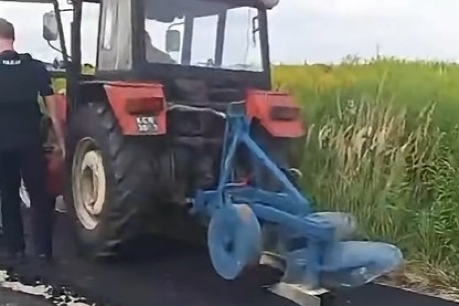 Rolnik zaorał asfalt