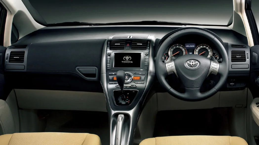 Toyota Auris Blade Master G V6