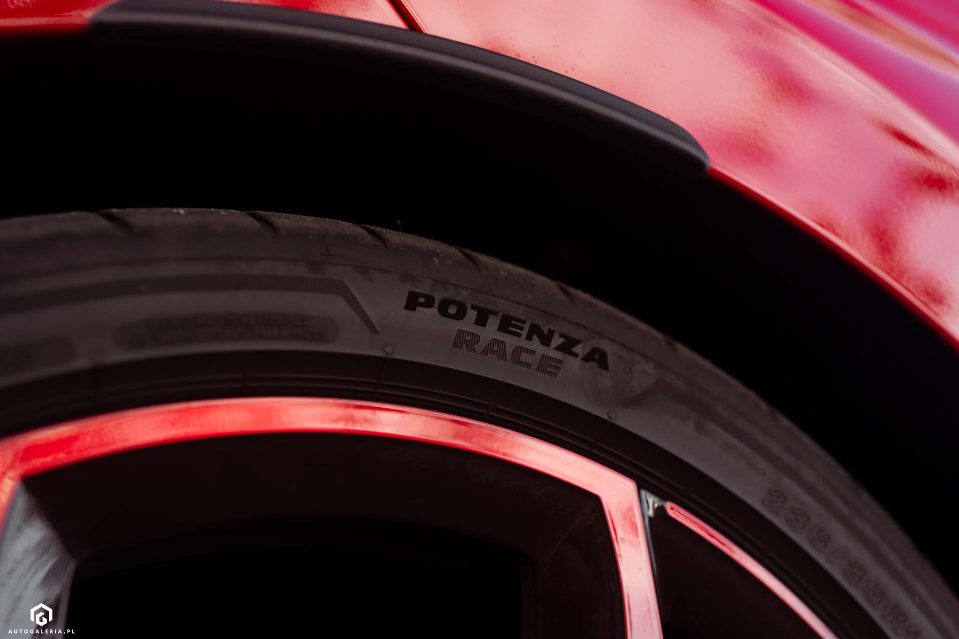Volkswagen Golf Edition 50 Bridgestone Potenza Race