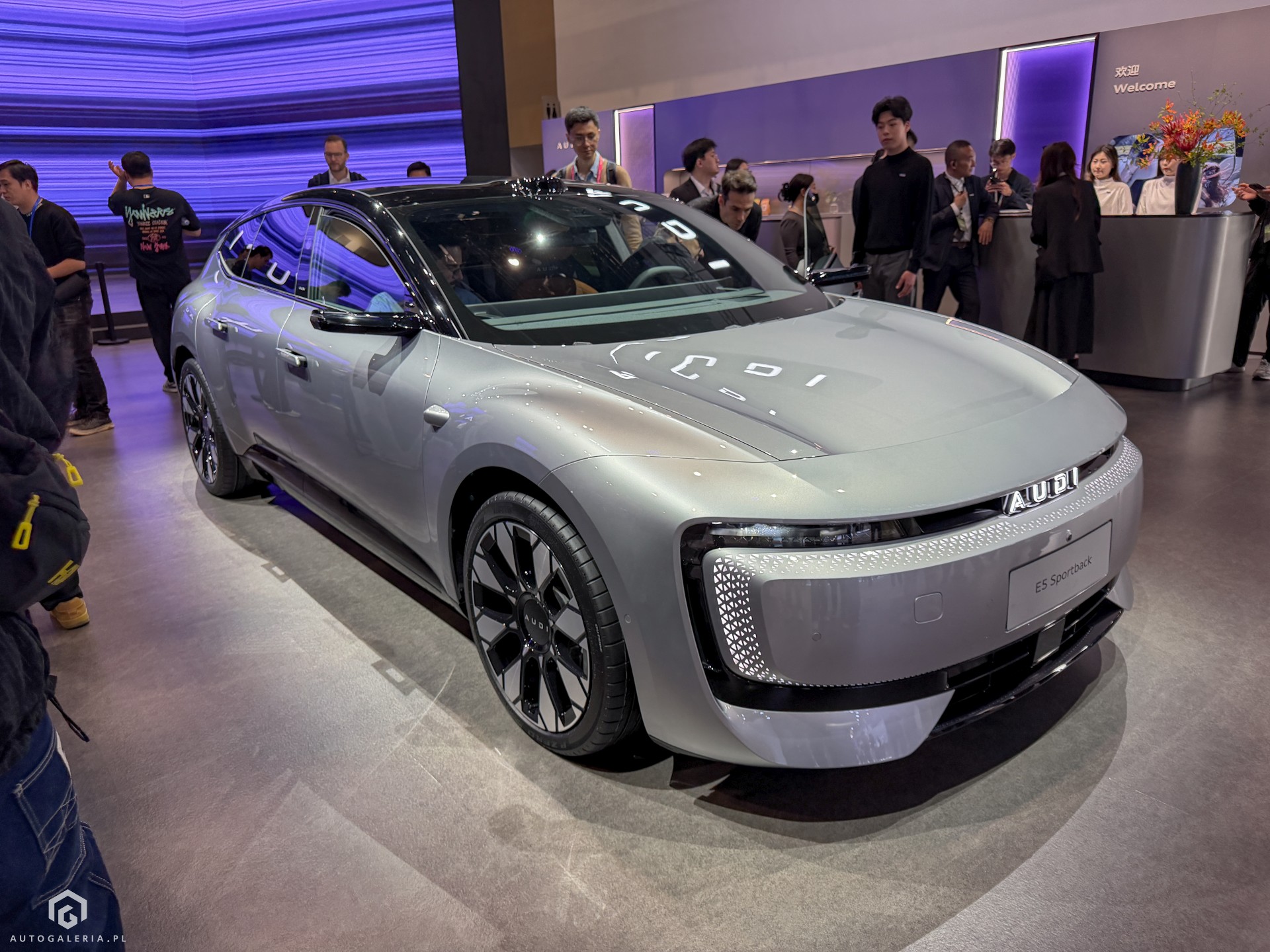 AUDI