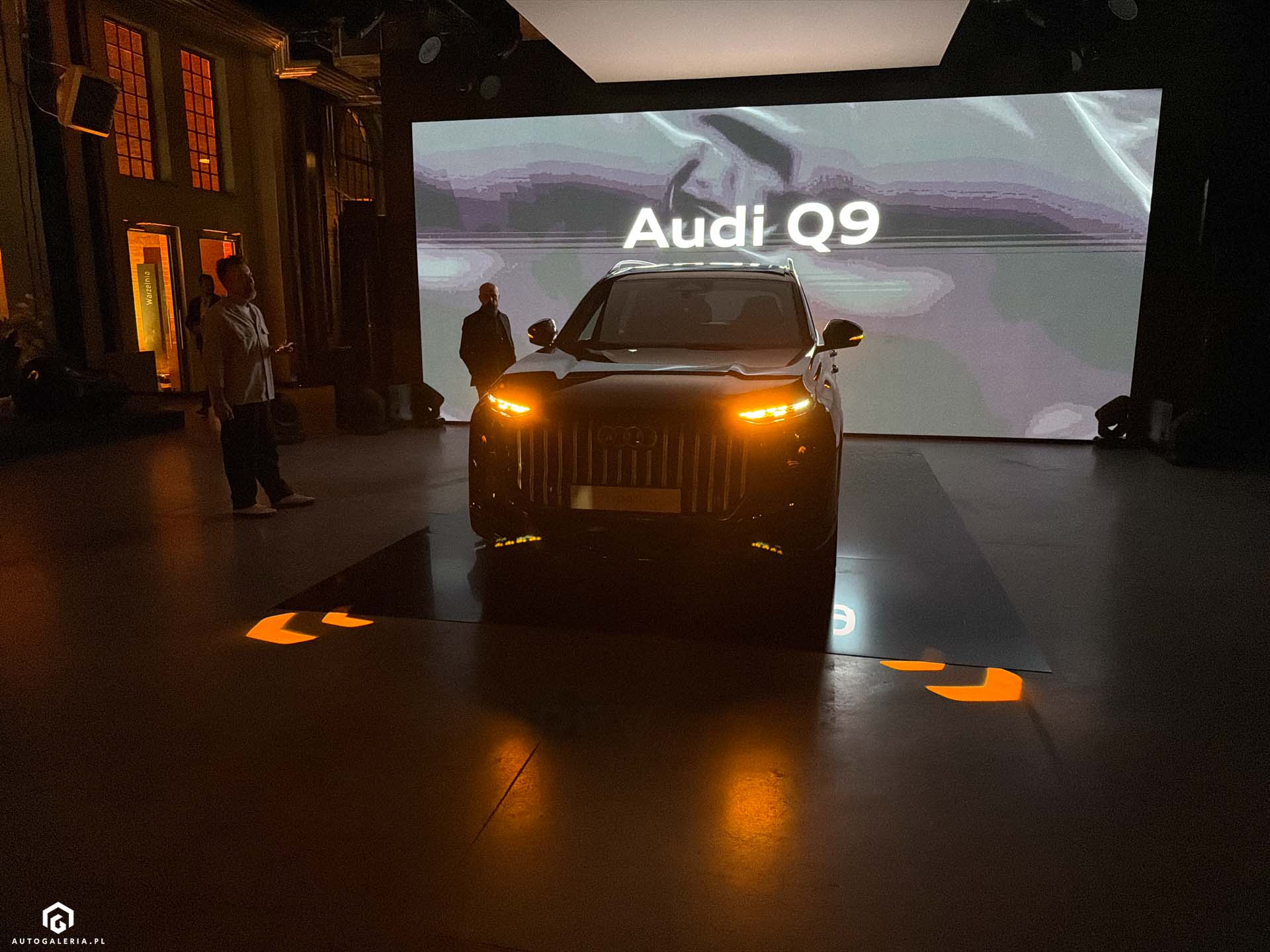 Audi Q9 2027 kierunkowskazy z projektorami