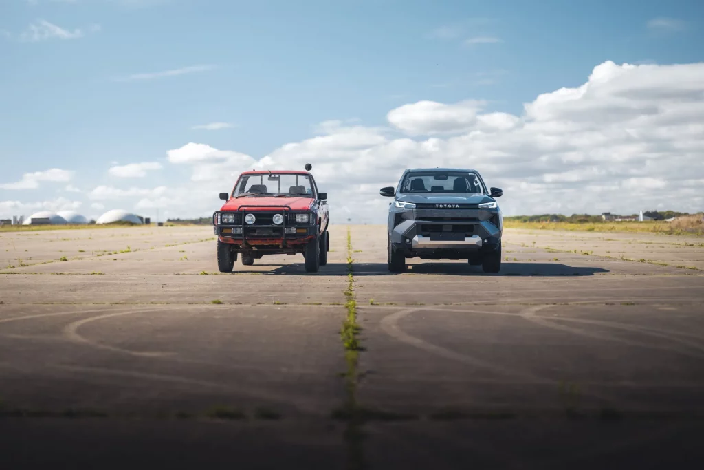 Toyota Hilux przyczepa kempingowa