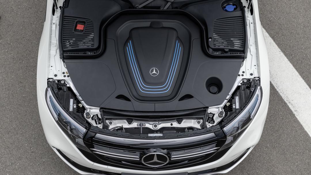 Mercedes wyjaśnia, dlaczego EQC nie ma bagażnika z przodu
