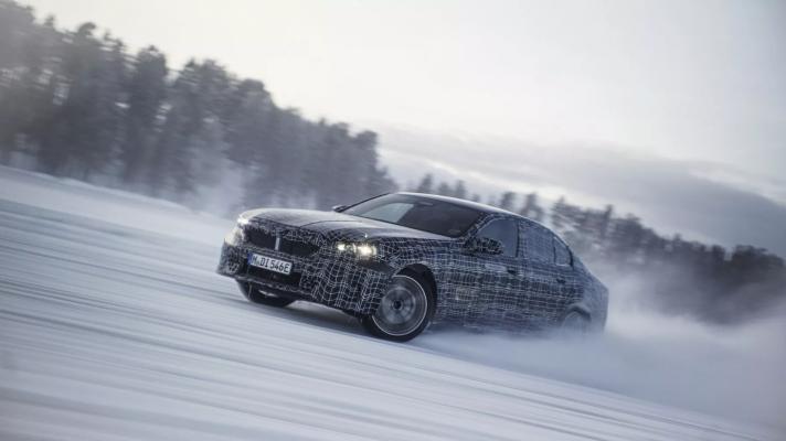  Foto zu BMW i5 2025 przynosi dobre wieści - można nim driftować 