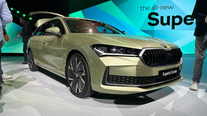 Nowa Skoda Superb