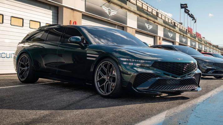 Genesis G90 Wingback