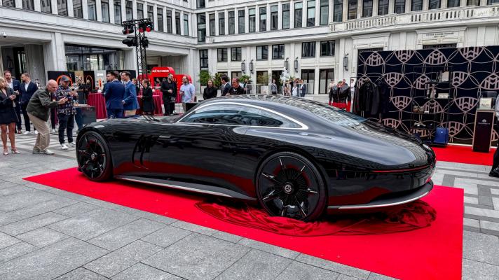 Mercedes-Benz Vision Iconic